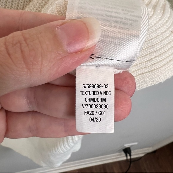 Old Navy Womens Size Medium Ivory V Neck Longline Tunic Sweater Casual Knit - Picture 9 of 11